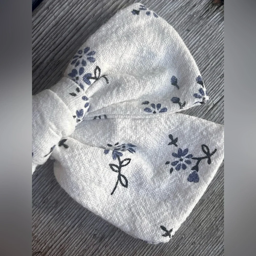 Handmade floral print hand tied Hair bows for kids